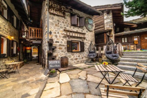Гостиница Hotel Petit Dahu - Chambres et Restaurant  Конь